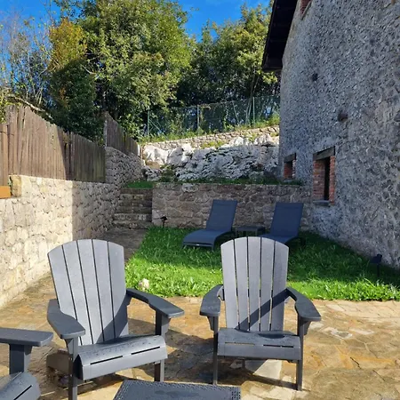 El Nido De La Ardilla, Con Jardin En Reformada En 2026 Ferienhaus *