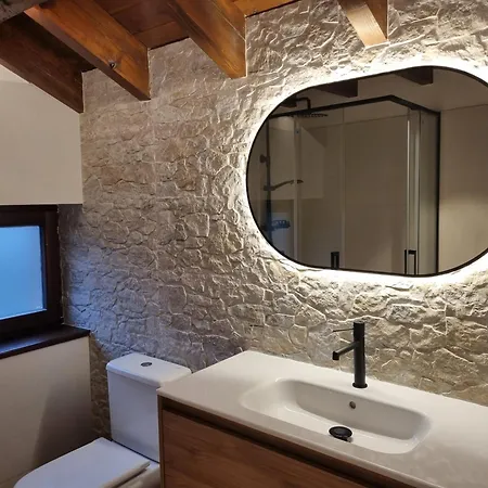 El Nido De La Ardilla, Con Jardin En Reformada En 2026 Ferienhaus *