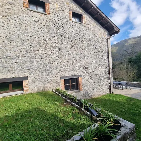 Feriehus El Nido De La Ardilla, Con Jardin En Reformada En 2026 *